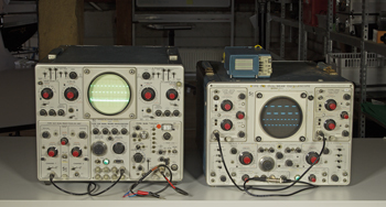 oscilloscopes Tektronix 556 et 565 à deux faisceaux