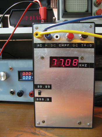 mini-fréquencemètre d'Elektor